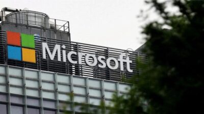 Microsoft Touts AI Sales at Town Hall, Reveals Barclays Contract
